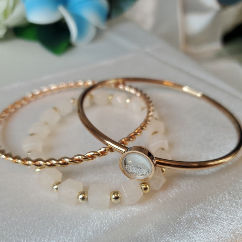 Elegant Gold and White Bracelet Set